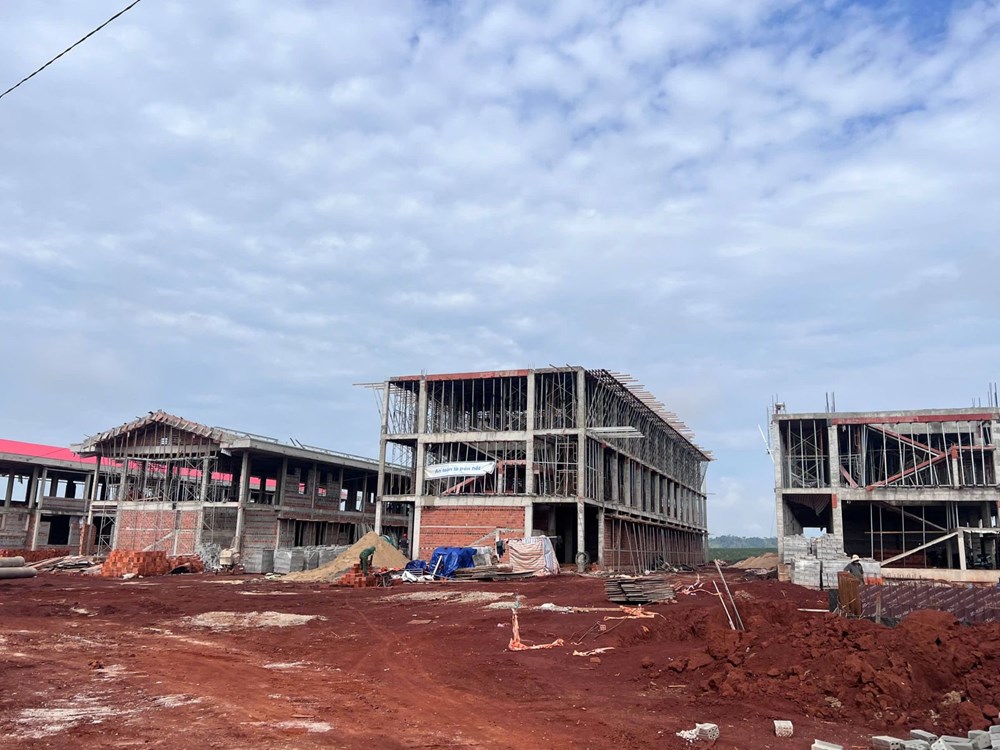 Đẩy nhanh tiến độ xây dựng Trường Phổ thông nội trú liên cấp biên giới ở Gia Lai - ảnh 5