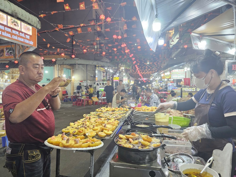 Sau vụ ngộ độc bánh mì, Gia Lai siết chặt an toàn thực phẩm mùa nắng nóng - ảnh 2