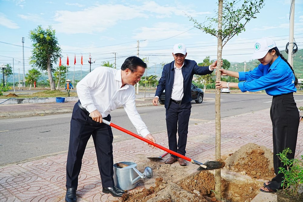Gia Lai chung tay bảo vệ môi trường bắt đầu từ những hành động nhỏ nhất - ảnh 4