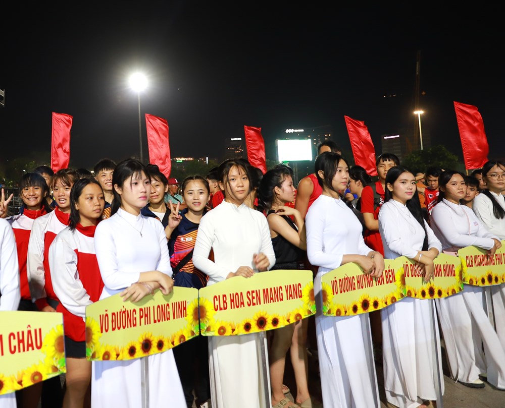 Trên 400 trưởng đoàn, võ sư, HLV, VĐV tham gia giải kickboxing ở Gia Lai - ảnh 3