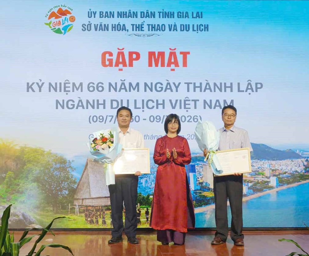 Gia Lai gặp mặt kỷ niệm 66 năm Ngày thành lập ngành Du lịch Việt Nam - ảnh 2