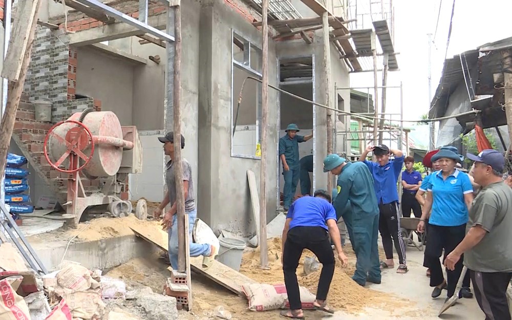 Gia Lai dựng mái ấm nghĩa tình cho gia đình người có công - ảnh 2