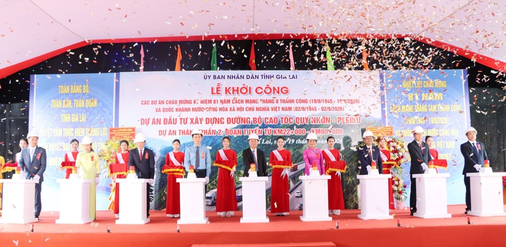 Gia Lai đồng loạt khởi công xây dựng các dự án với vốn đầu tư hàng chục nghìn tỉ đồng - ảnh 1