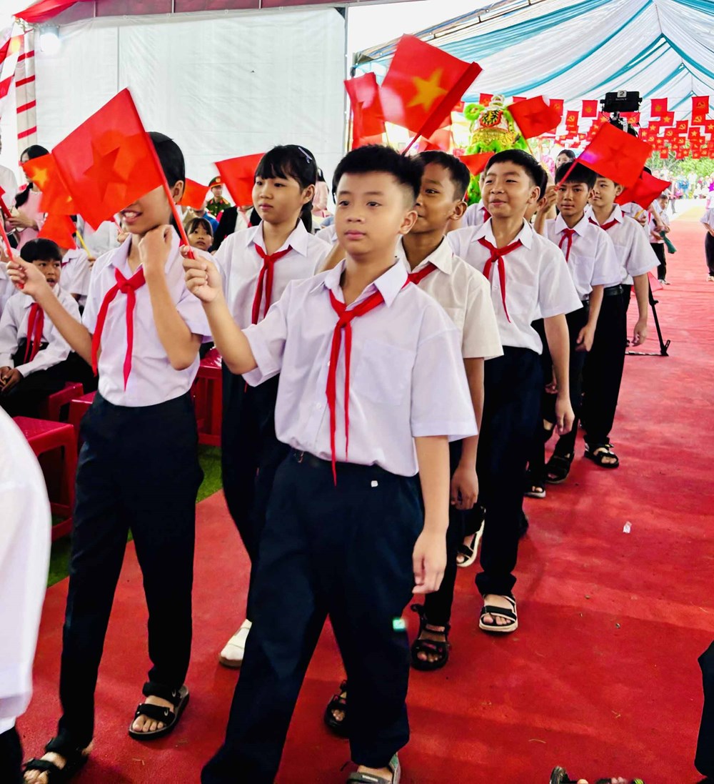 Hơn 734.000 học sinh Gia Lai nô nức bước vào năm học mới - ảnh 2