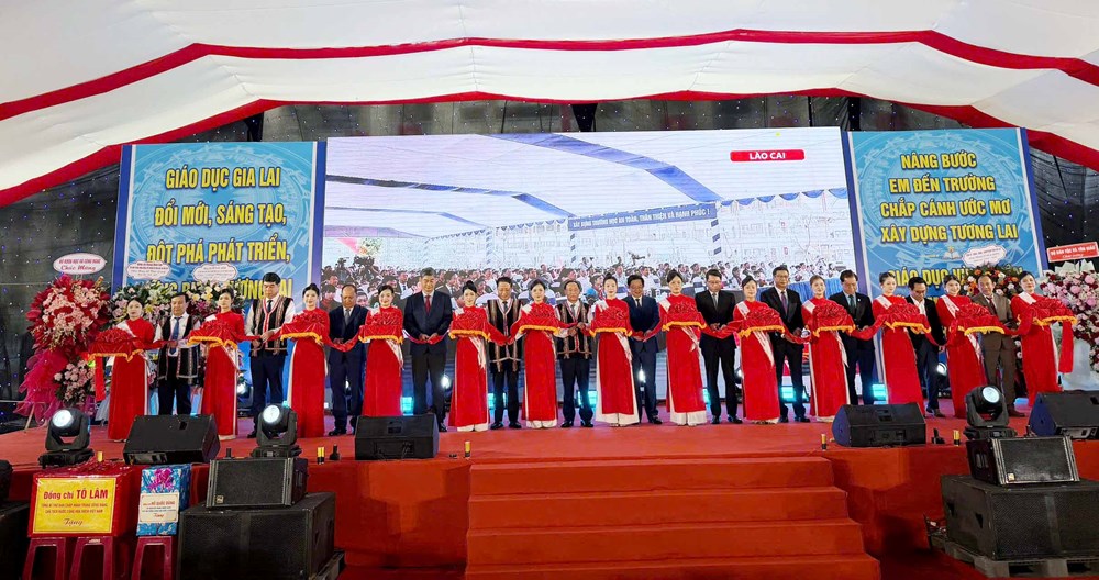 Hơn 734.000 học sinh Gia Lai nô nức bước vào năm học mới - ảnh 1