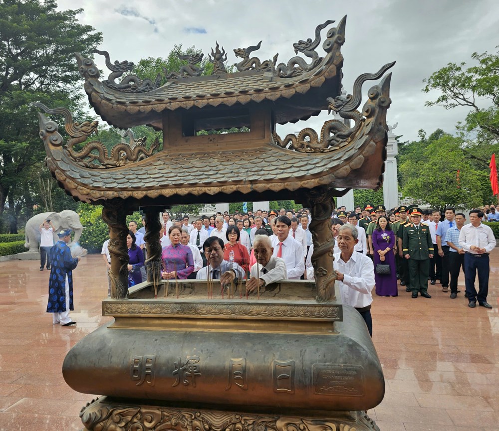 Gia Lai kỷ niệm 234 năm ngày mất Hoàng đế Quang Trung - Nguyễn Huệ - ảnh 1