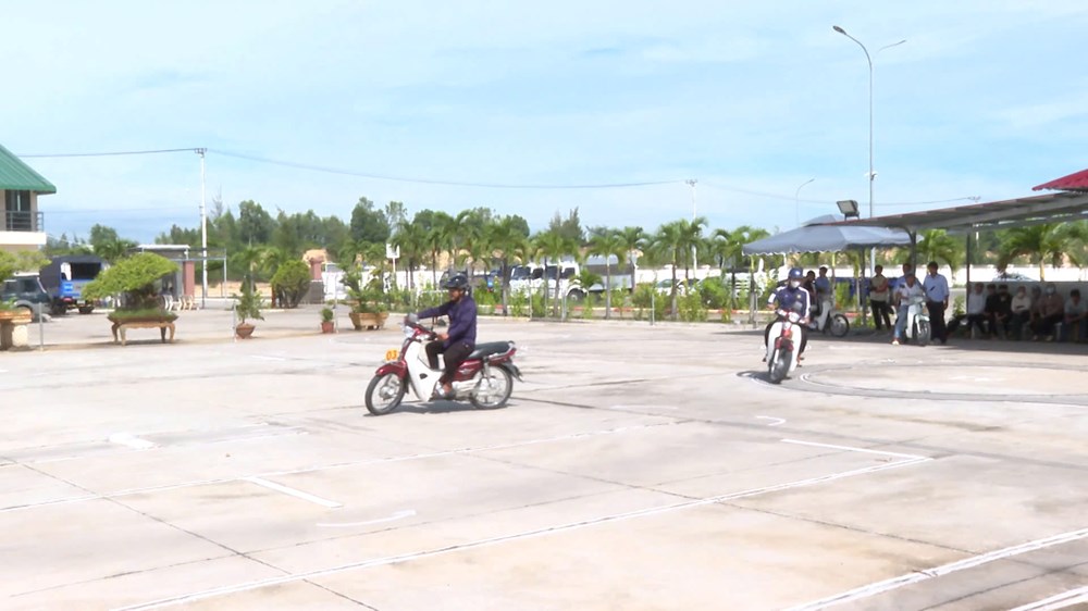 Linh hoạt để người dân vùng khó có giấy phép lái xe - ảnh 2