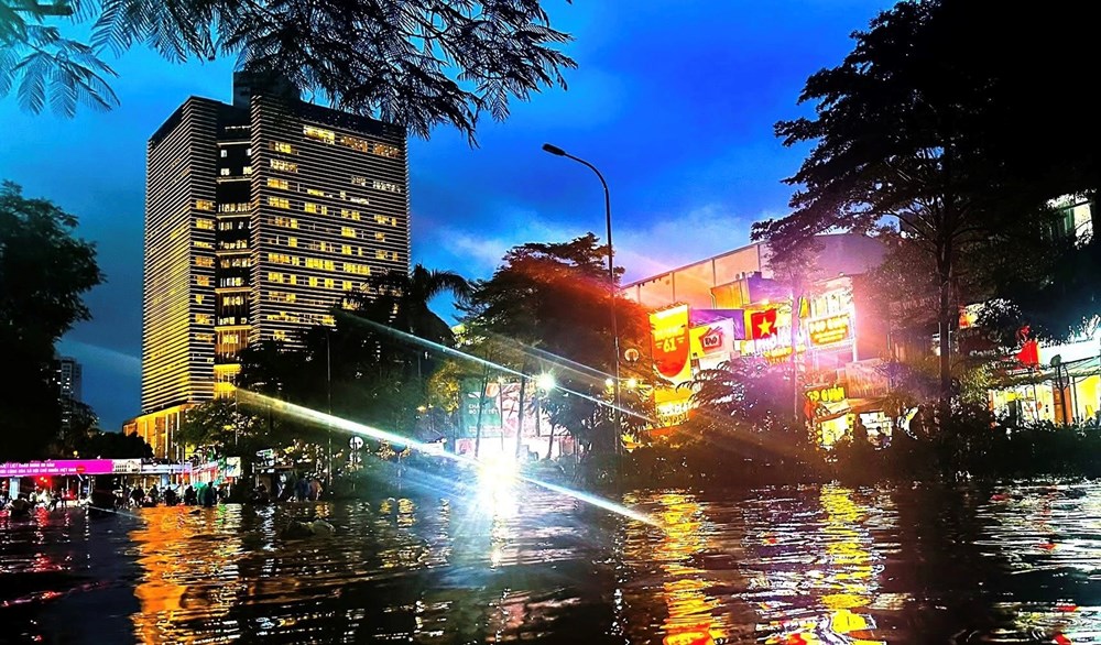 Hà Nội triển khai loạt công trình khẩn cấp gần 5.600 tỉ đồng chống ngập đô thị - ảnh 1