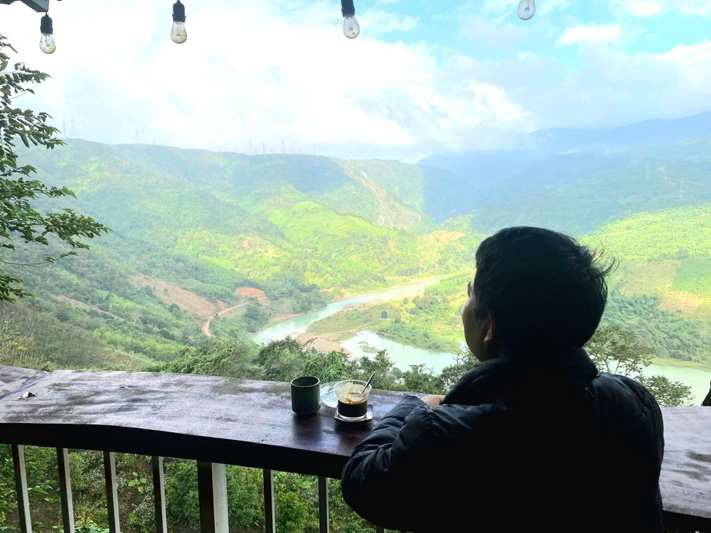 Theo gió lên Khe Sanh, thêm yêu miền biên viễn Tổ quốc - ảnh 8