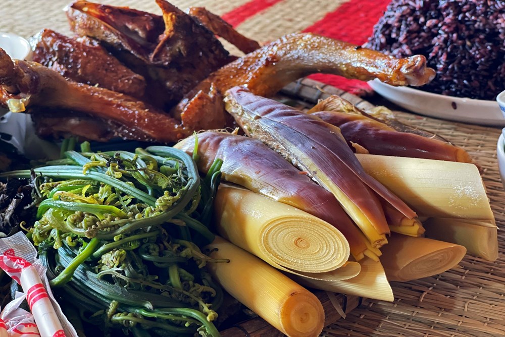 Theo gió lên Khe Sanh, thêm yêu miền biên viễn Tổ quốc - ảnh 9