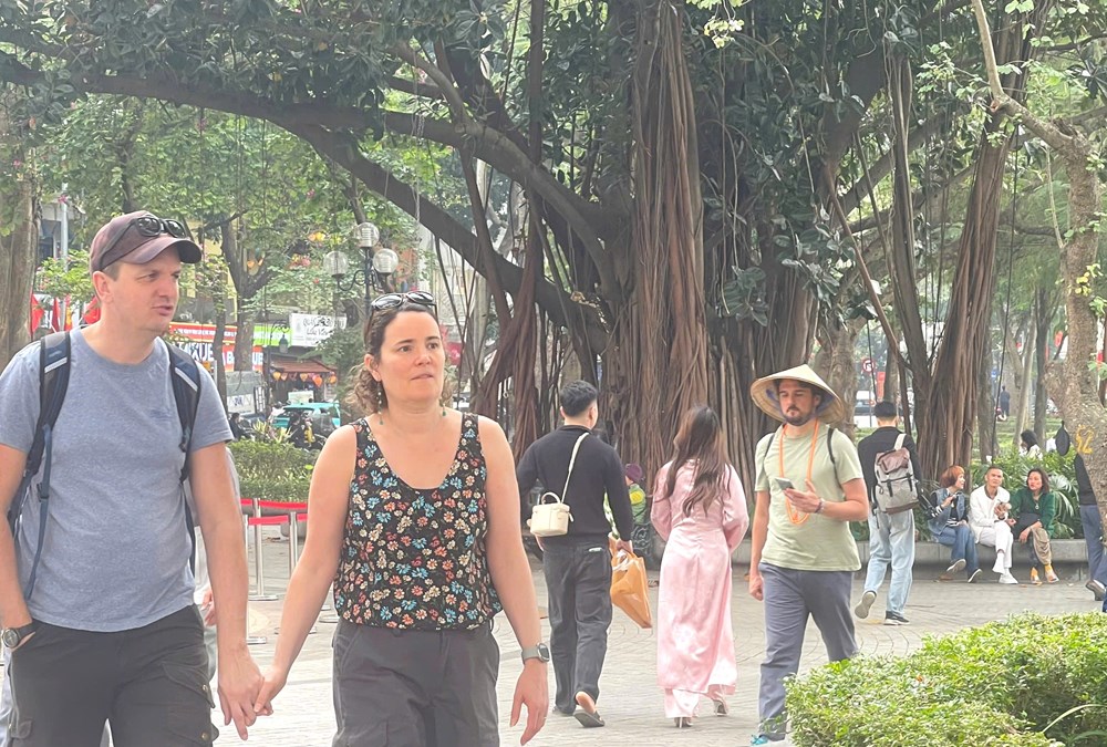 Khách quốc tế đến Việt Nam cao nhất từ trước đến nay - ảnh 1