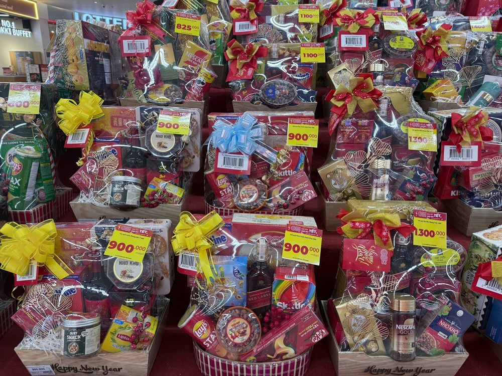 Thị trường Tết khởi động sớm tại siêu thị và chợ lớn - ảnh 3