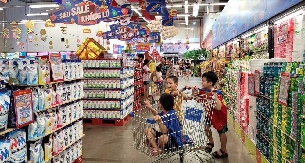 Thị trường Tết khởi động sớm tại siêu thị và chợ lớn - ảnh 2