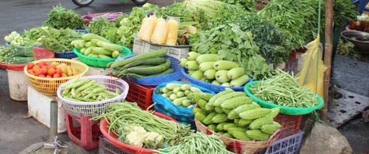 Siết chặt quản lí thị trường Tết Nguyên đán trước lo ngại thực phẩm bẩn - ảnh 1