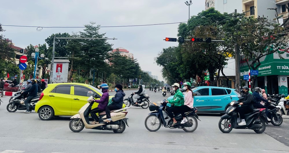 Cận Tết, lao động tranh thủ “mùa vàng”, doanh nghiệp lo thiếu nhân sự - ảnh 1