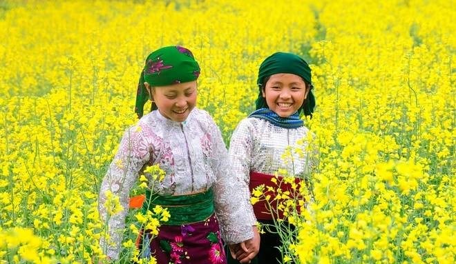 Khi sắc hoa xuân dẫn lối du lịch vùng cao - ảnh 2