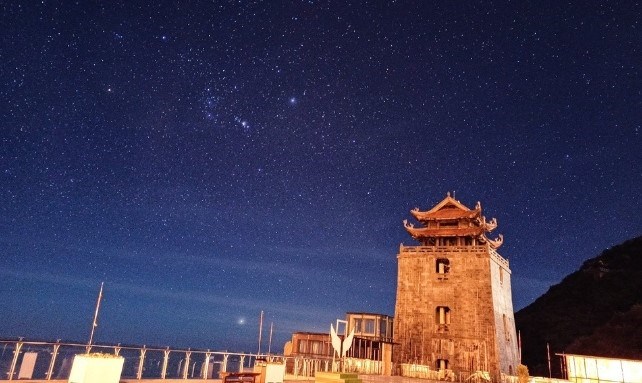 Mùa lạnh, Gen Z lên núi săn mây và ngắm sao - ảnh 3