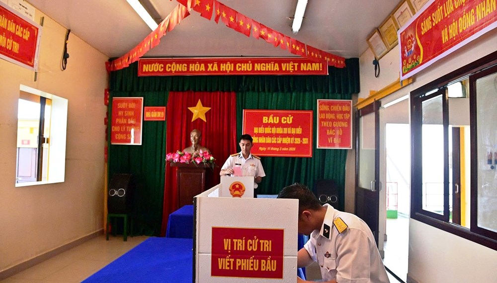Bầu cử sớm nơi thềm lục địa phía Nam của Tổ quốc - ảnh 5