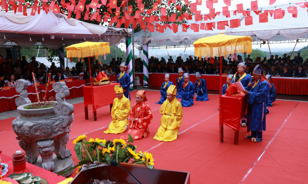 Khai hội đền Thần Nông, gìn giữ tín ngưỡng nông nghiệp truyền thống - ảnh 1