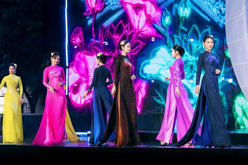 Hình ảnh Lễ hội Áo dài TP.HCM 2026 phủ sóng truyền thông - ảnh 3