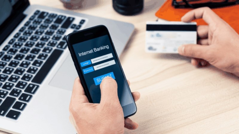 Siết sinh trắc học Mobile Banking: Thiết bị rủi ro bị tự động ngắt giao dịch - ảnh 1