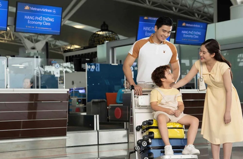 Cuộc đua đặt vé trước khi giá chạm đỉnh - ảnh 1