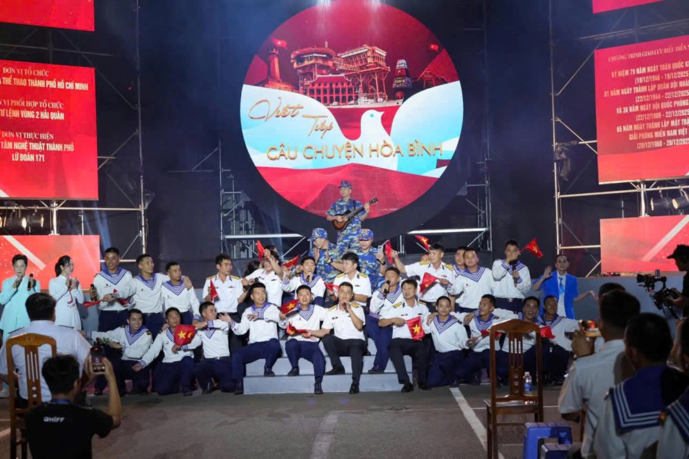 Giai điệu cách mạng - mạch ngầm văn hóa chảy trong trái tim lính biển - ảnh 1