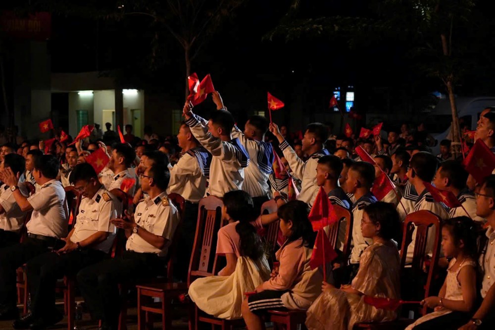 Giai điệu cách mạng - mạch ngầm văn hóa chảy trong trái tim lính biển - ảnh 4