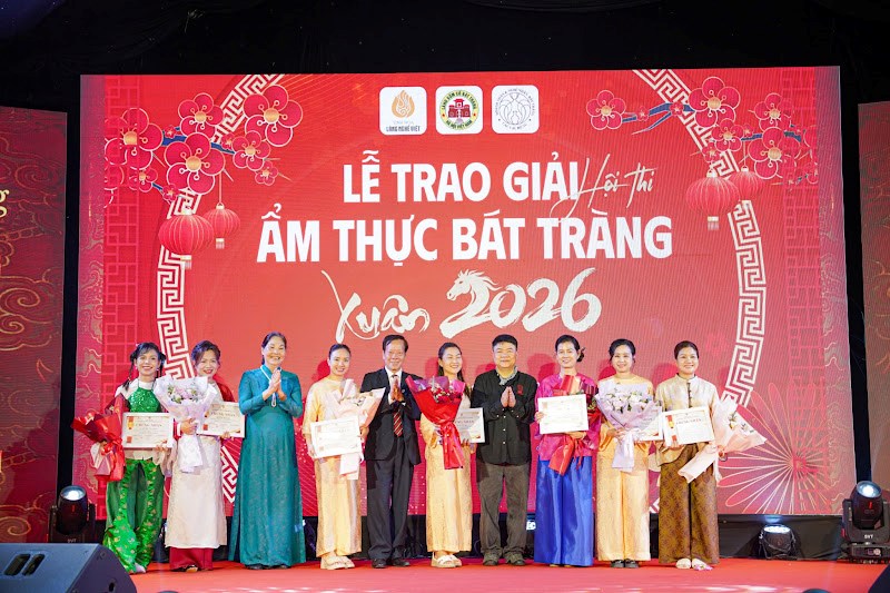 Cá mòi nướng - Món ăn đặc sắc của làng Bát Tràng - ảnh 4