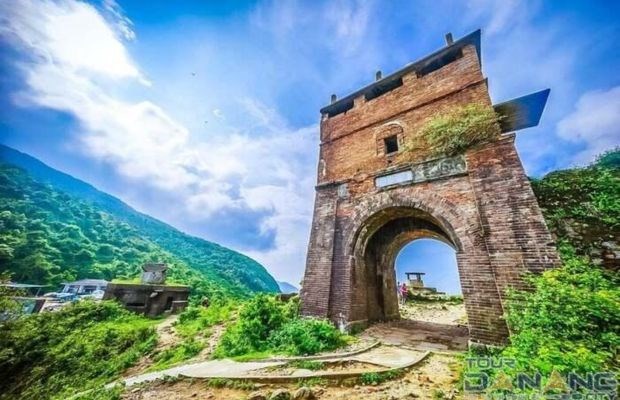 Ngắm cảnh đèo Hải Vân từ tàu hỏa chất lượng cao: hành trình “chậm mà chất” - ảnh 5