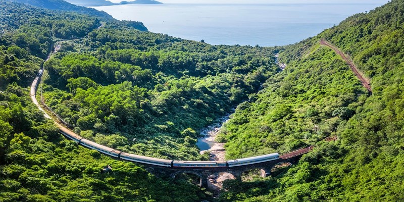 Hơn 44.000 vé tàu dịp lễ 30.4 đã bán, tăng chuyến từ TP.HCM - ảnh 1