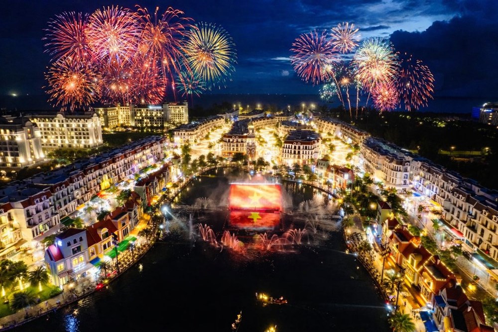 Phú Quốc United Center: Từ “tâm điểm không ngủ” đến “vũ trụ lễ hội” bùng nổ - ảnh 9