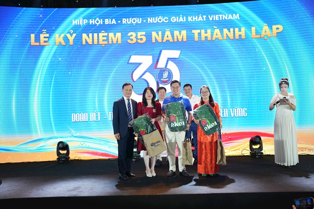 VBA kỷ niệm 35 năm thành lập và nhận Bằng khen của Bộ Công Thương, Bộ Nội vụ - ảnh 9