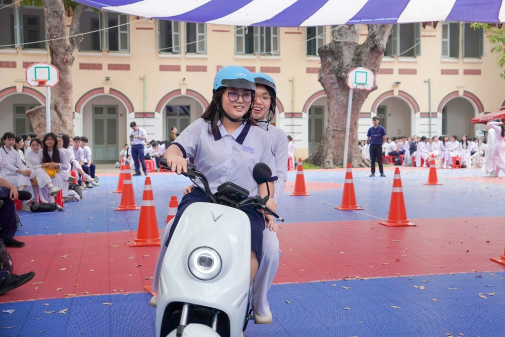 VinFast ZGoo: Nhỏ gọn cho học sinh, yên tâm cho phụ huynh - ảnh 1