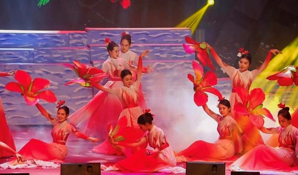 Đêm Gala “Tổ quốc bình yên - Hải Phòng rực sáng” - ảnh 7