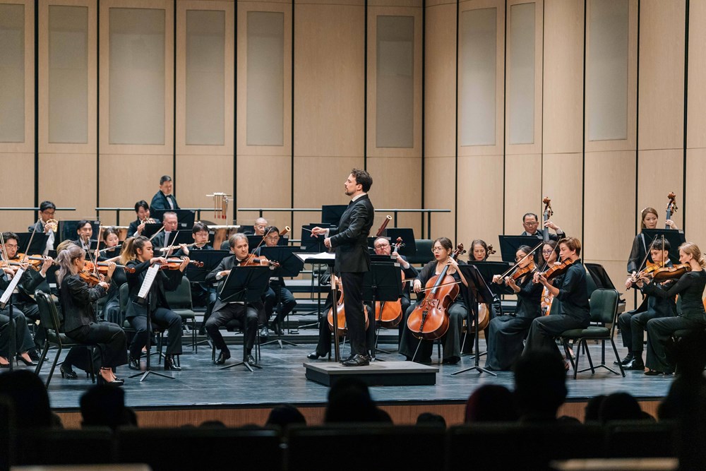 Hòa nhạc “Shades of Paris”: thần đồng piano Lise de la Salle cùng dàn nhạc SSO tái hiện sắc màu âm nhạc Pháp - ảnh 2