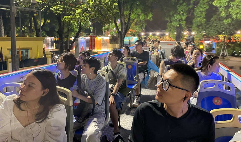 AI đang thay hướng dẫn viên ở khâu nào? - ảnh 1