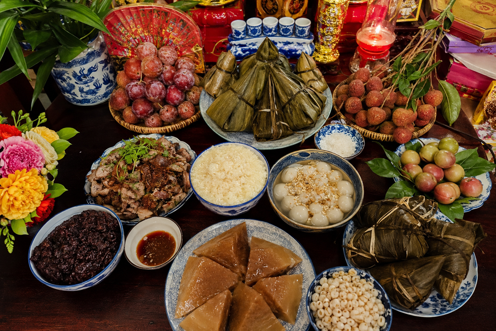Tết Đoan Ngọ: Mâm cúng ba miền khác nhau thế nào? - ảnh 1
