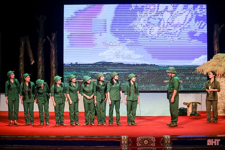 “Khoảng trời con gái” - Bản hùng ca về tuổi trẻ Đồng Lộc sắp công diễn tại Thủ đô - ảnh 2