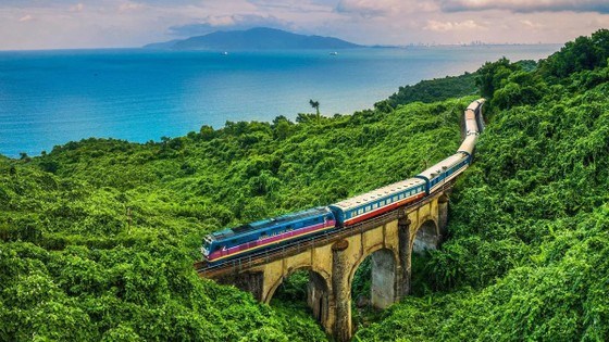 Việt Nam có chuyến tàu được báo Mỹ xếp vào hàng đẹp nhất thế giới - ảnh 1
