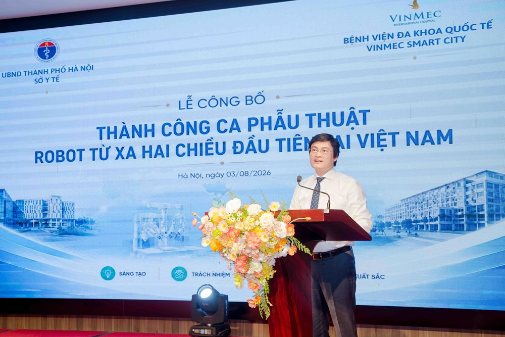 Lần đầu tiên tại Việt Nam: Vinmec phẫu thuật xuyên Việt hai chiều bằng robot cách xa 1.700km - ảnh 5