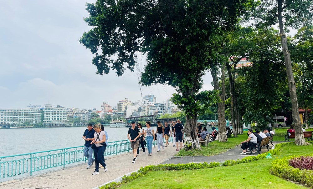 Nắng nóng đang “vẽ lại” bản đồ du lịch thế giới  ​ - ảnh 1