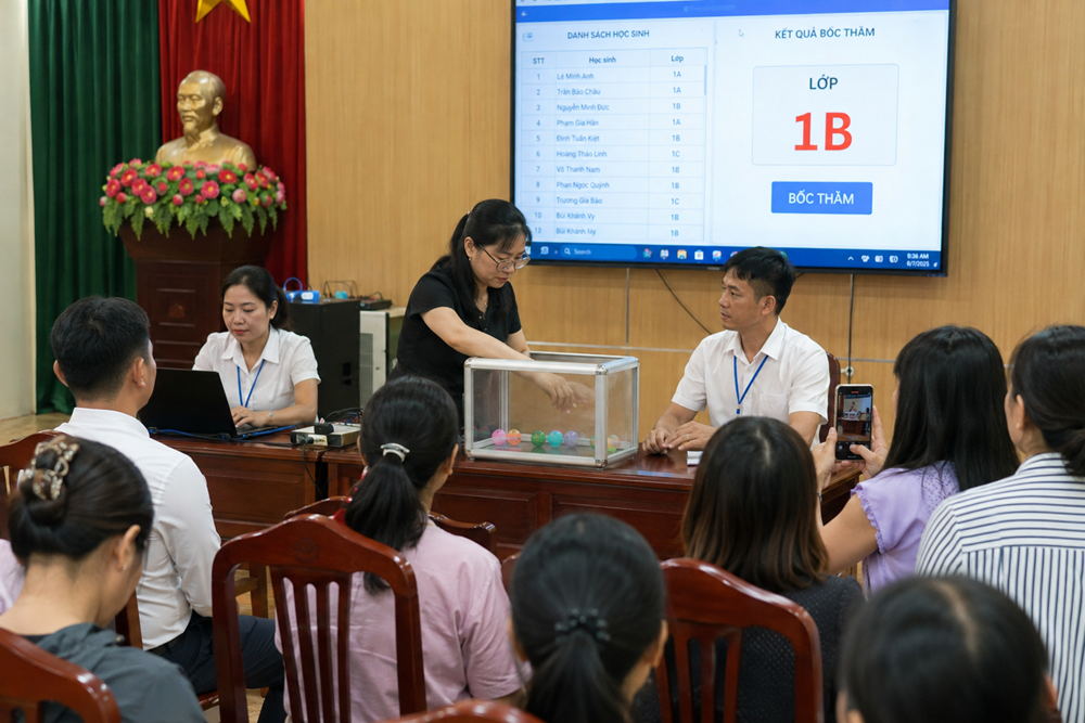 Bốc thăm xếp lớp đầu cấp: Có chặn được chuyện “xin lớp, chọn cô”? - ảnh 1