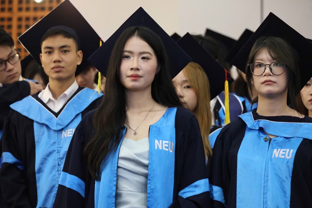 “Xuất sắc” không còn là số ít - ảnh 1