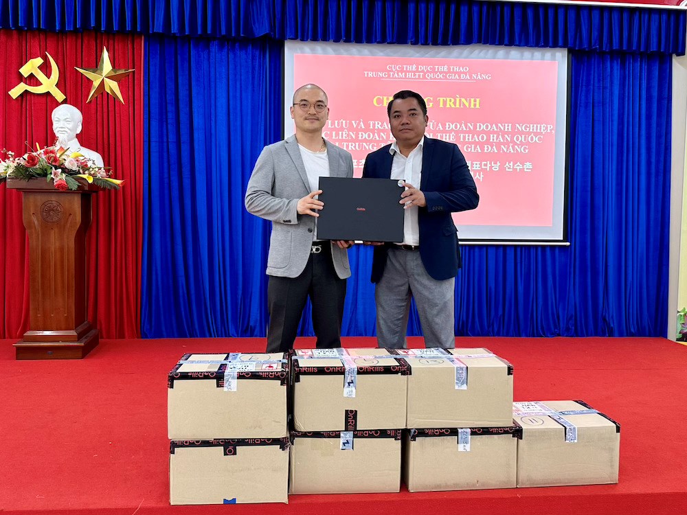 TTHLTTQG Đà Nẵng tiếp nhận thiết bị phục hồi chức năng của Hàn Quốc - ảnh 2