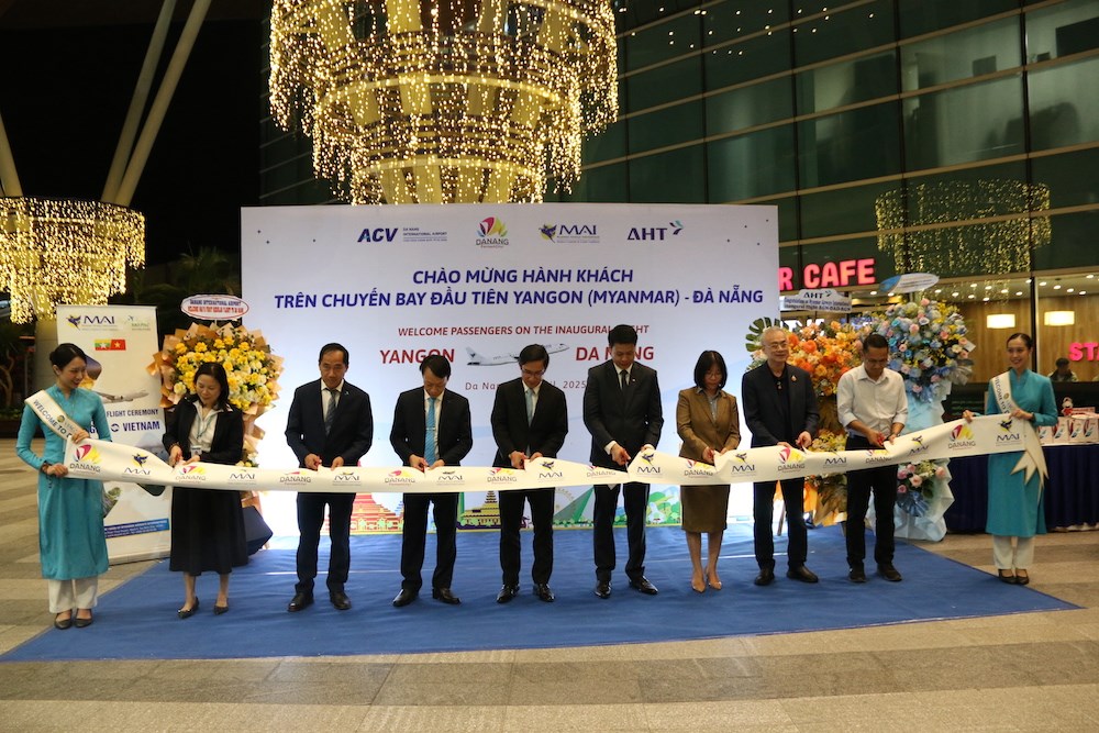 Đà Nẵng chào đón chuyến bay đầu tiên của Myanmar Airways International - ảnh 1