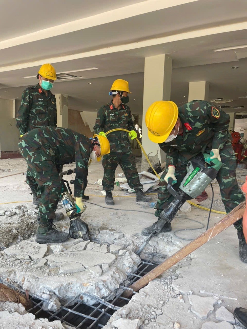 Đoàn Việt Nam tìm thấy thêm thi thể nạn nhân tại Myanmar - ảnh 3