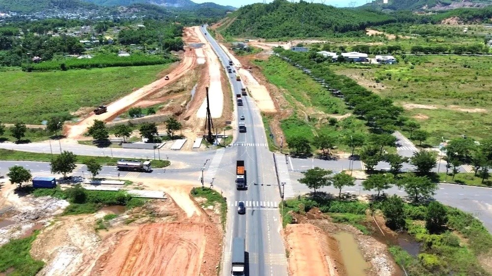 Thêm nhịp cầu đưa du khách khám phá miền di sản - ảnh 1