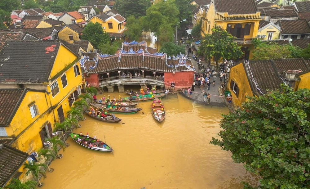 Khẩn trương phục hồi đón khách - ảnh 1