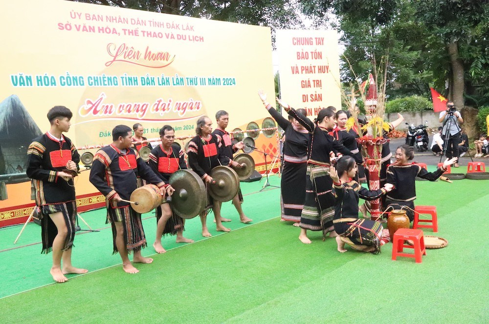 Ngày hội của nghệ nhân cồng chiêng - ảnh 2